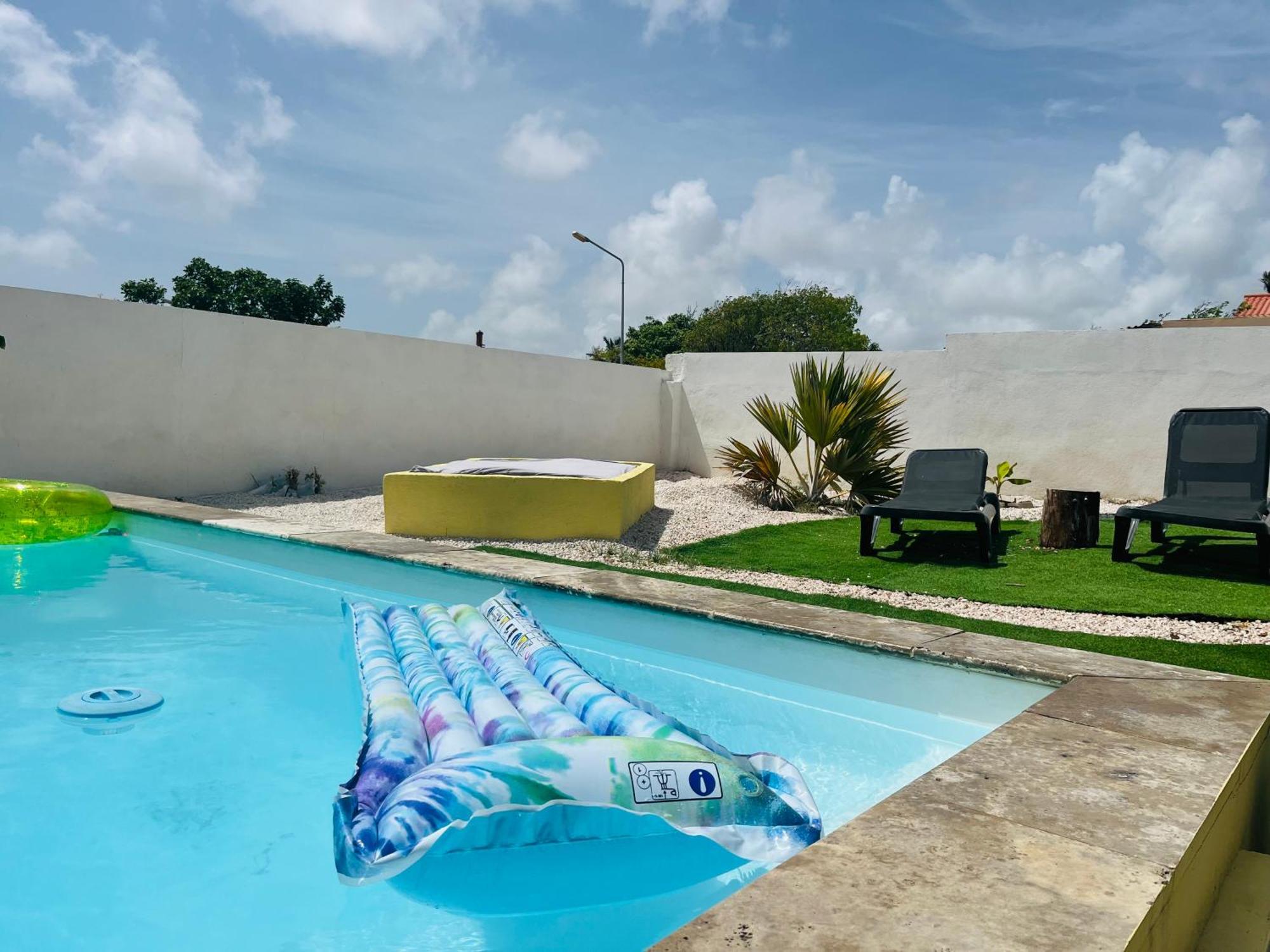 Bon Bini Kokolishi Otel Willemstad Dış mekan fotoğraf